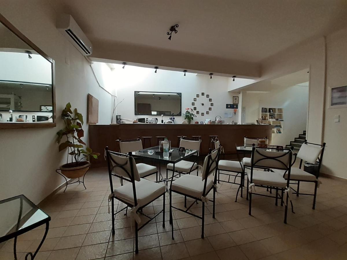 Central 9 Rooms Ermoupoli Luaran gambar