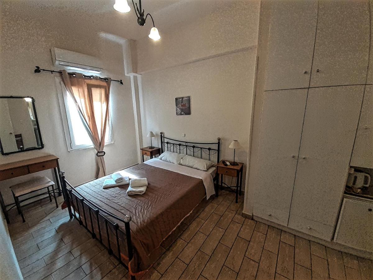 Central 9 Rooms Ermoupoli Luaran gambar