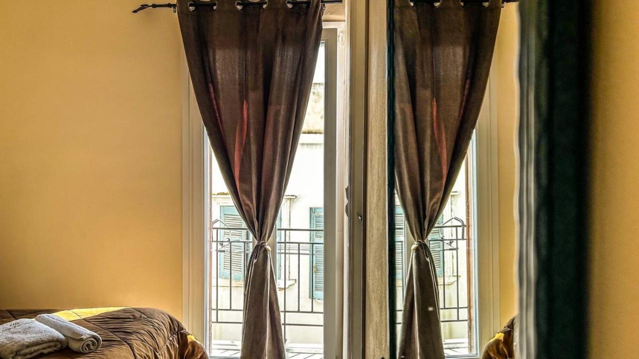 Central 9 Rooms Ermoupoli Luaran gambar