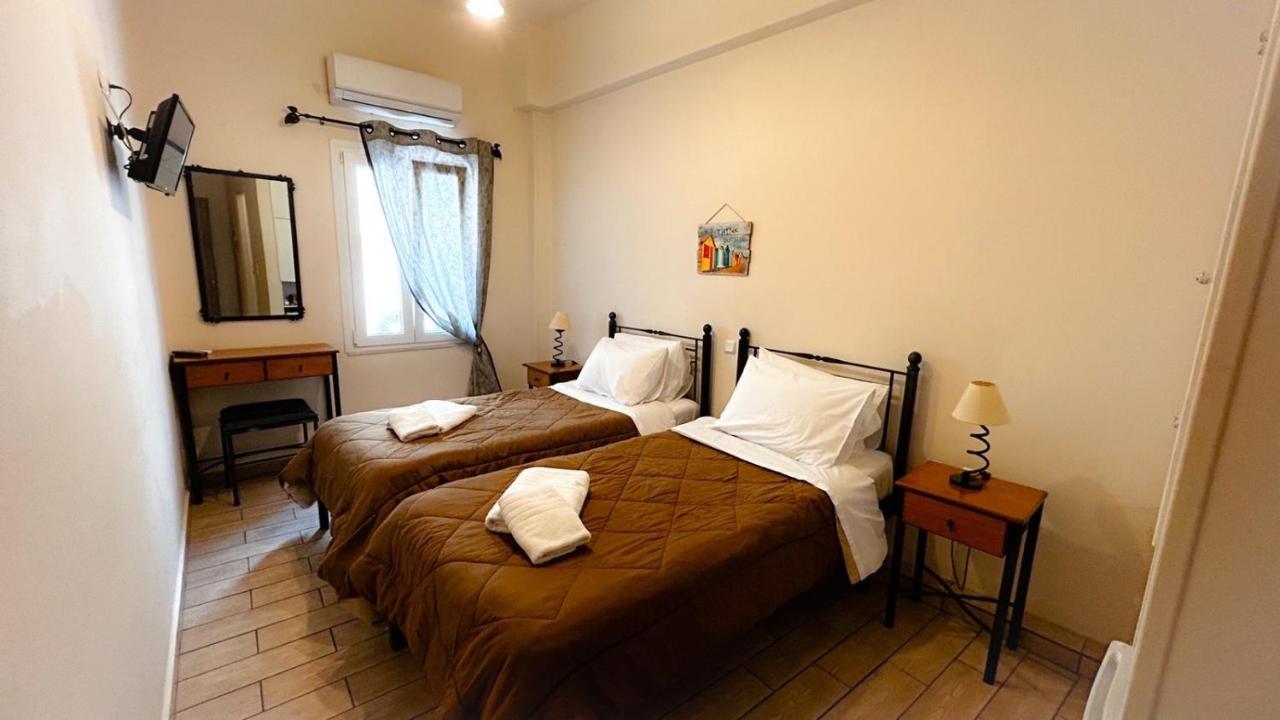 Central 9 Rooms Ermoupoli Luaran gambar
