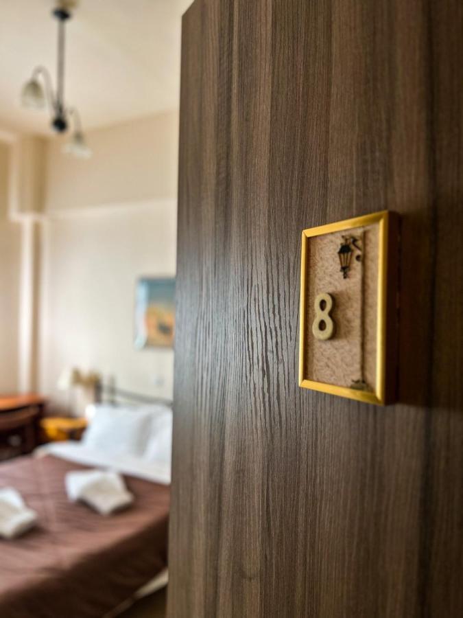 Central 9 Rooms Ermoupoli Luaran gambar