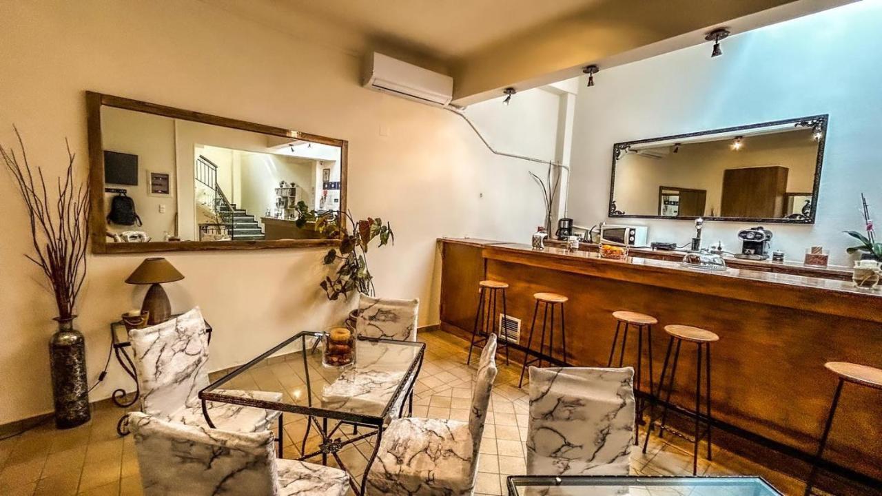 Central 9 Rooms Ermoupoli Luaran gambar
