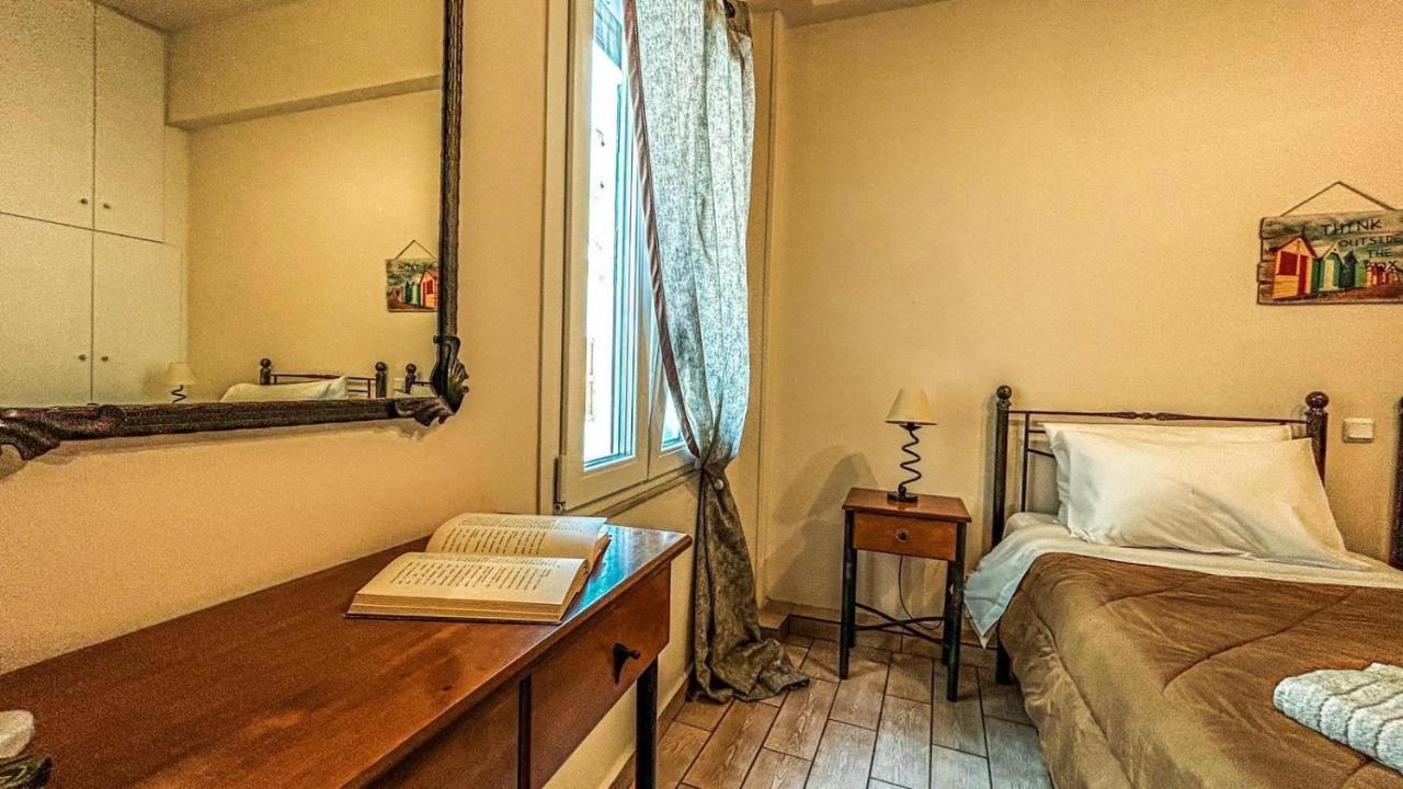 Central 9 Rooms Ermoupoli Luaran gambar