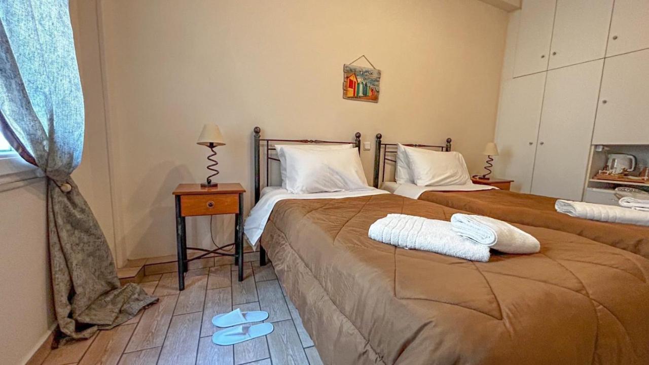 Central 9 Rooms Ermoupoli Luaran gambar