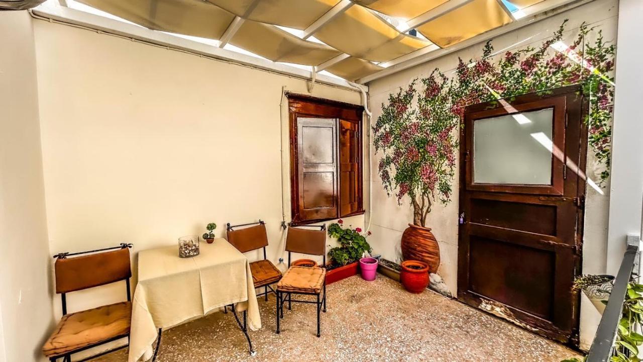 Central 9 Rooms Ermoupoli Luaran gambar
