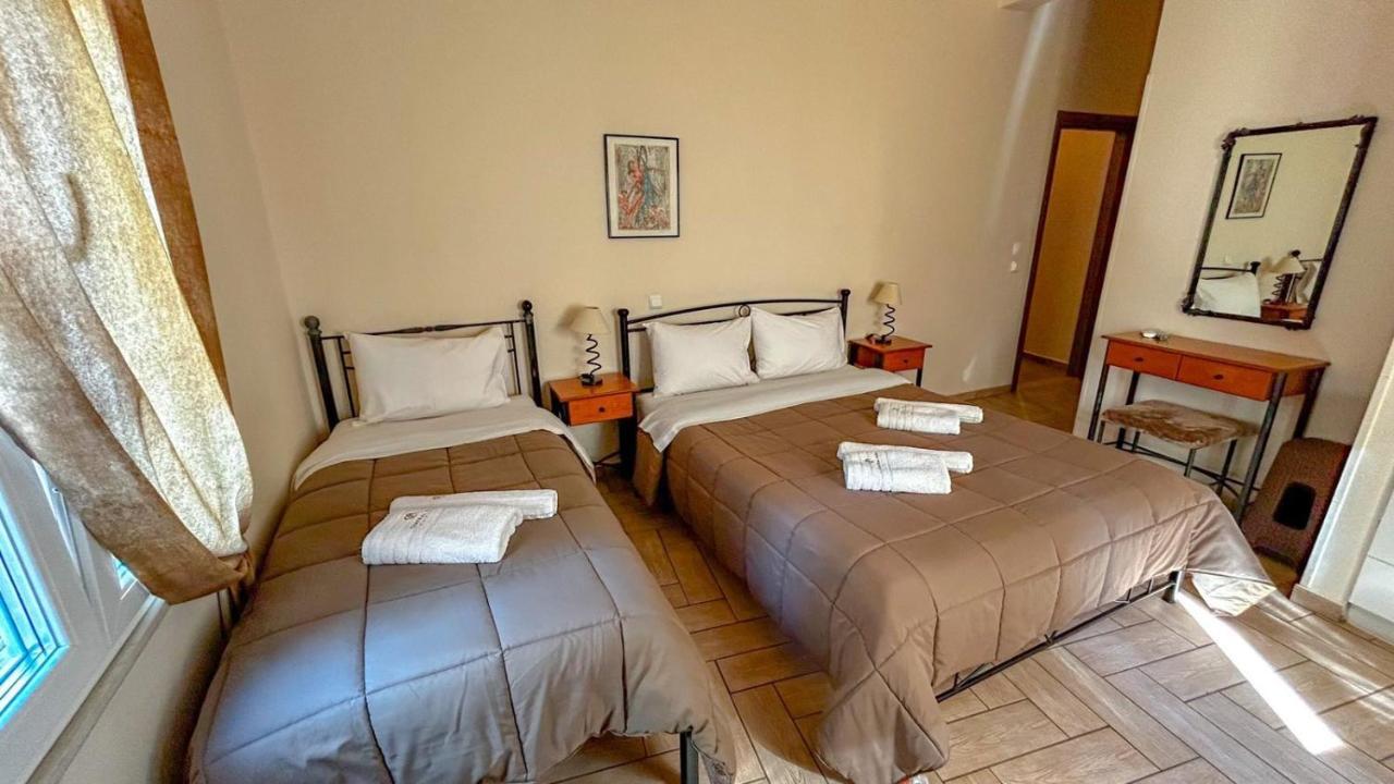 Central 9 Rooms Ermoupoli Luaran gambar
